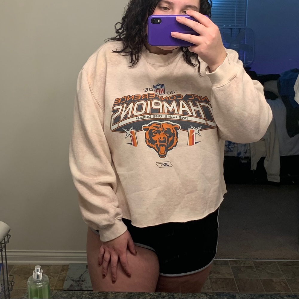 chicago bears pink tie dyed crop sweatshirt